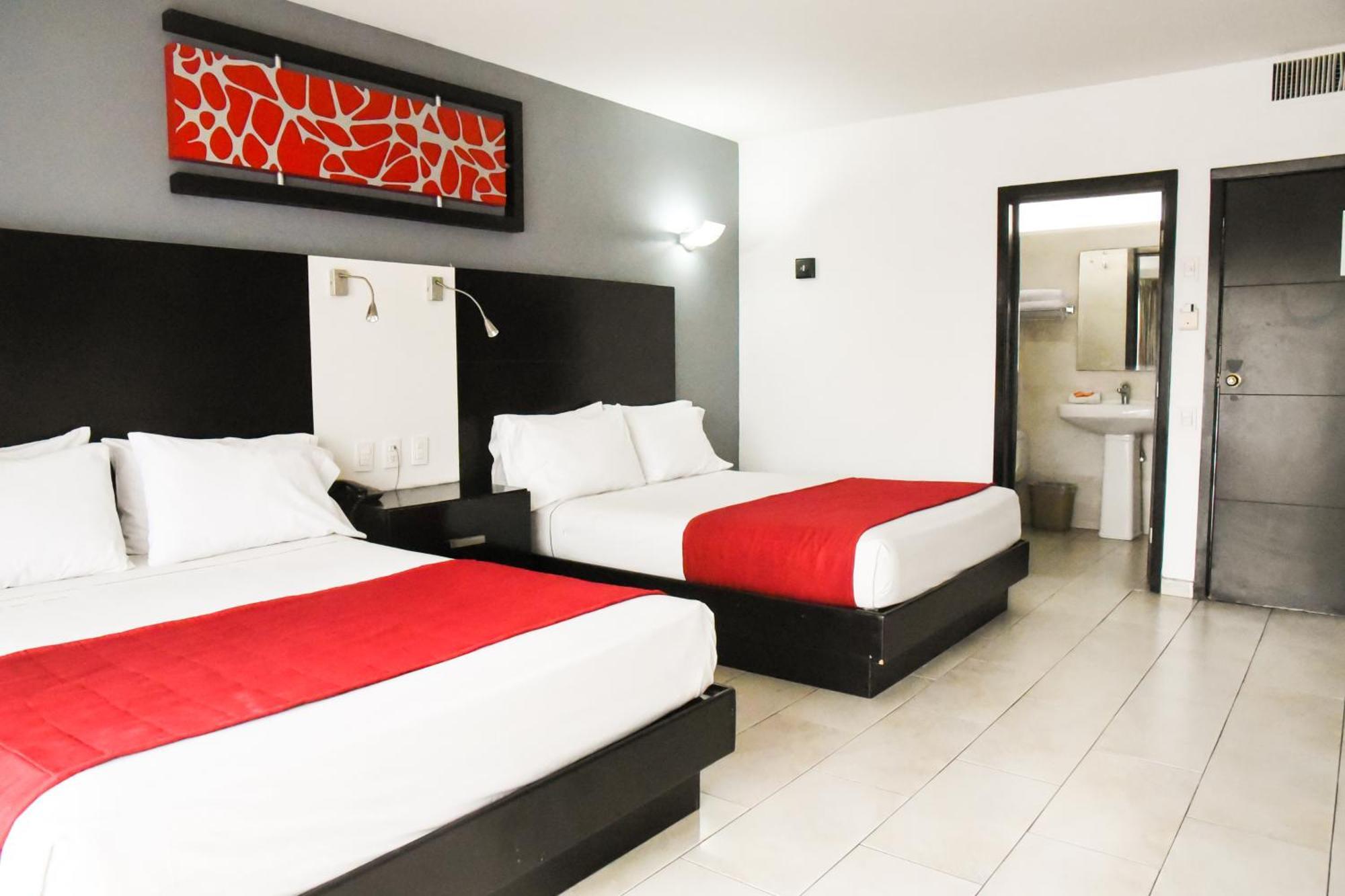 Hotel Expo Plaza Business And Family Guadalajara سابوبان المظهر الخارجي الصورة